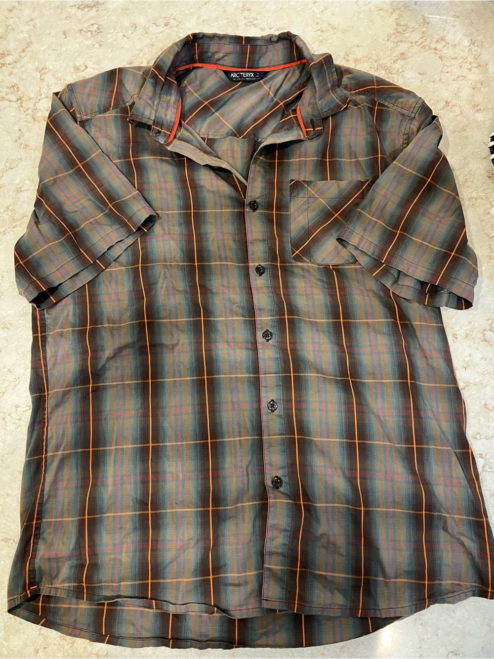 Arc'teryx Men's Plaid Short-Sleeve Shirt Jacket - Brown with Orange Windowpane